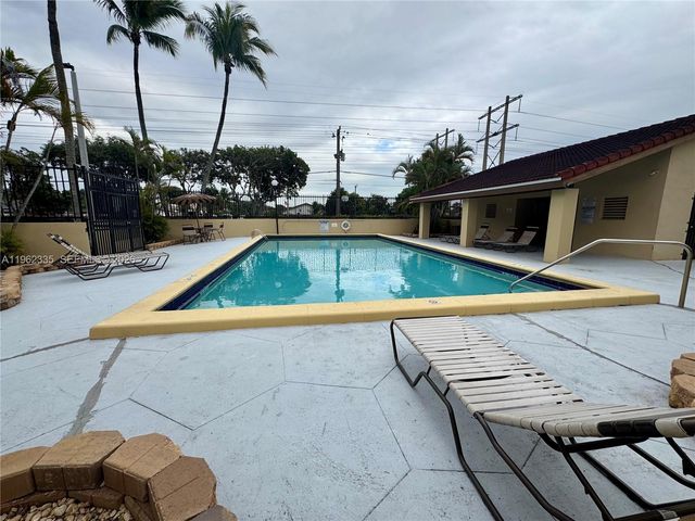 6375 SW 136th Ct 105I, Miami, FL 33183