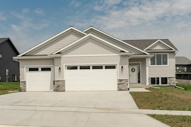 1812 Brandt Drive NE, Byron, MN 55920