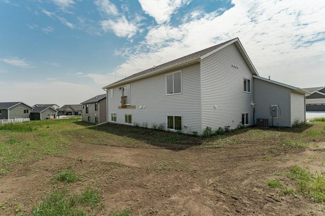 1812 Brandt Drive NE, Byron, MN 55920