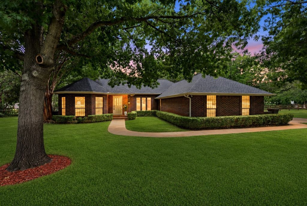 1805 Renfro Road, Colleyville, TX 76034