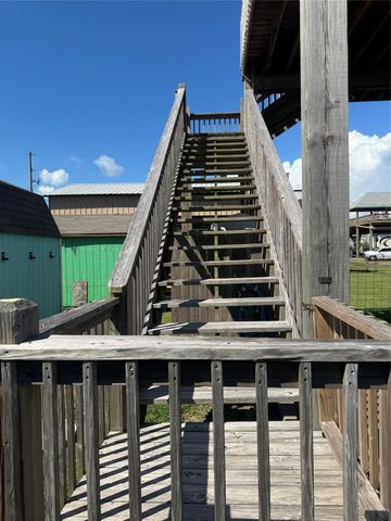 851 Trout Boulevard, Crystal Beach, TX 77650