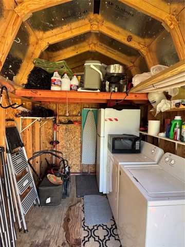 851 Trout Boulevard, Crystal Beach, TX 77650