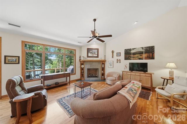 104 Rivercliff Drive W, Connelly Springs, NC 28612