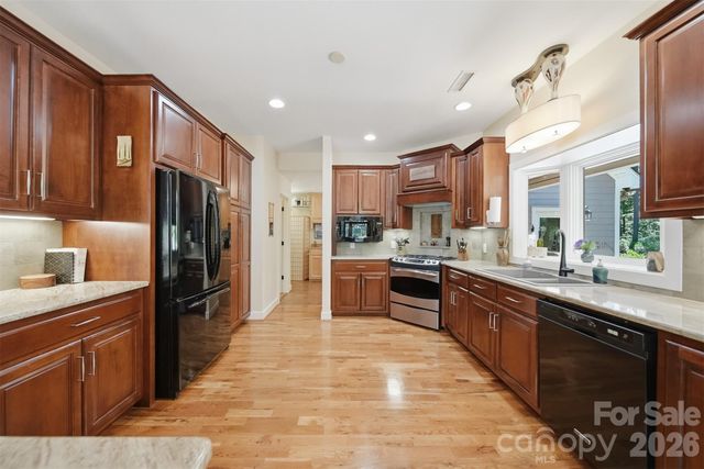 104 Rivercliff Drive W, Connelly Springs, NC 28612
