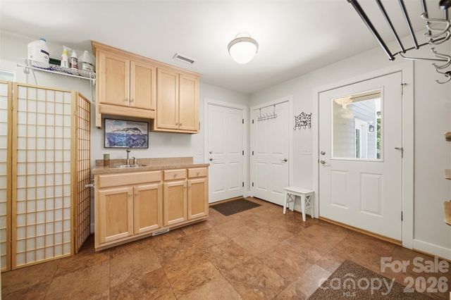 104 Rivercliff Drive W, Connelly Springs, NC 28612