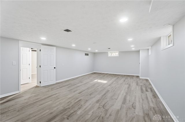 1905 N Longview Street, Beavercreek, OH 45432