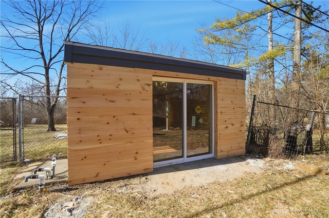 1905 N Longview Street, Beavercreek, OH 45432