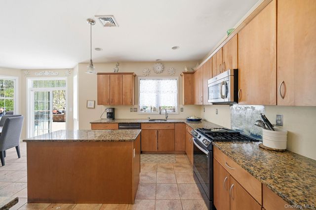 155 Alexander Road, Monroe, NY 10950