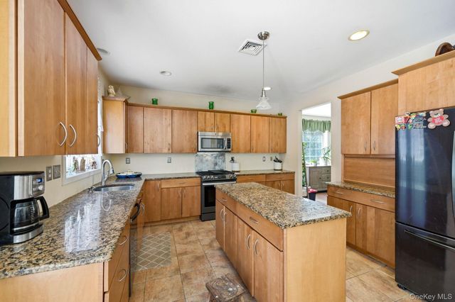 155 Alexander Road, Monroe, NY 10950