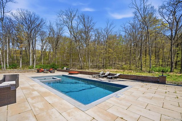155 Alexander Road, Monroe, NY 10950