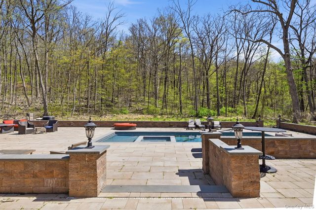 155 Alexander Road, Monroe, NY 10950