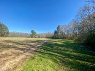 625 Camp Road, Carthage, MS 39051