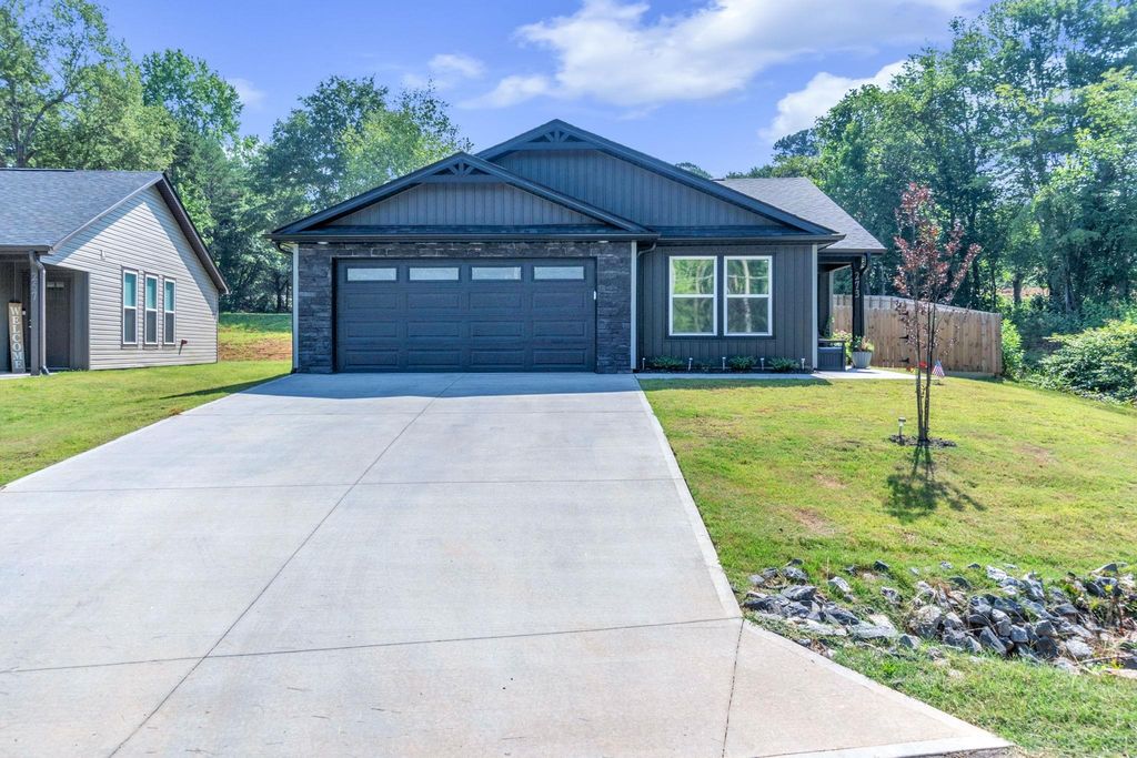 273 Lexington Street, Chesnee, SC 29323