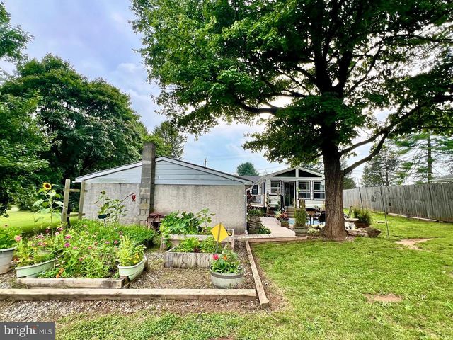 54 MORNINGSIDE RD, Elverson, PA 19520