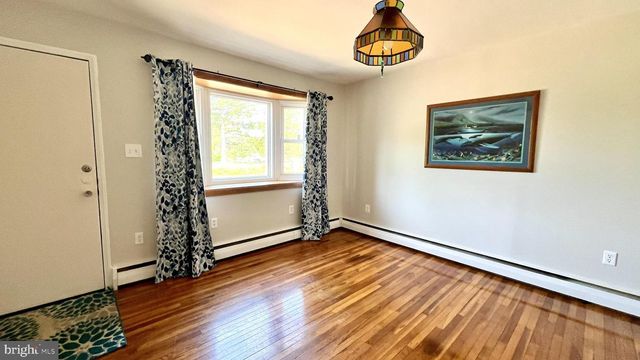 54 MORNINGSIDE RD, Elverson, PA 19520