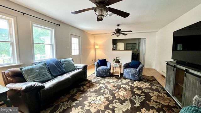 54 MORNINGSIDE RD, Elverson, PA 19520