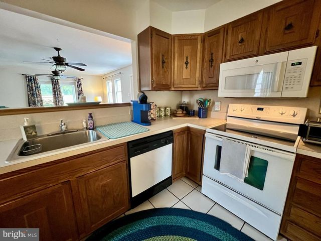 54 MORNINGSIDE RD, Elverson, PA 19520
