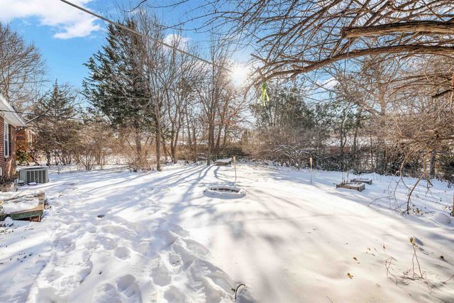 7603 E Gilbert St, Wichita, KS 67207