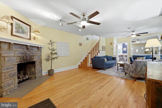 2438 E COUNTY LINE RD, Ardmore, PA 19003