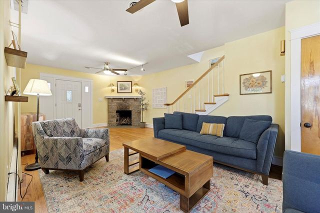 2438 E COUNTY LINE RD, Ardmore, PA 19003