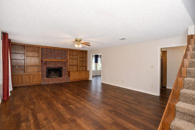 300 Regal Oaks, White Hall, AR 71602