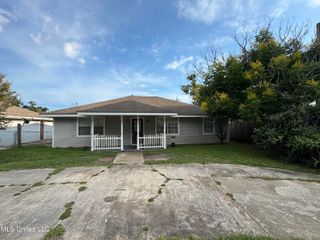 213 Oak Street, Long Beach, MS 39560