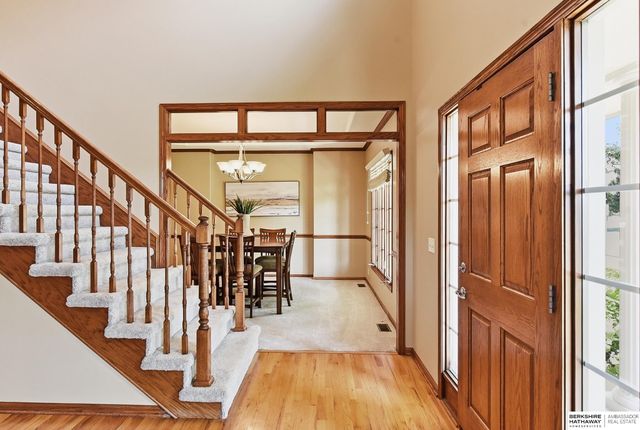 1210 MacArthur Drive, Papillion, NE 68046