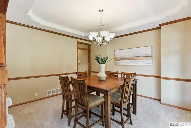 1210 MacArthur Drive, Papillion, NE 68046