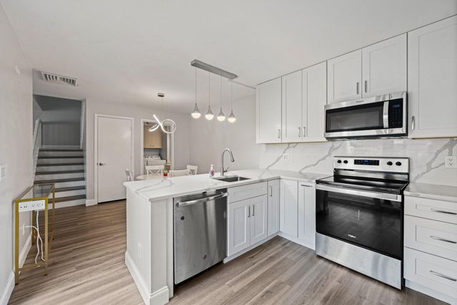 6203 Wheatley Court, Boynton Beach, FL 33436