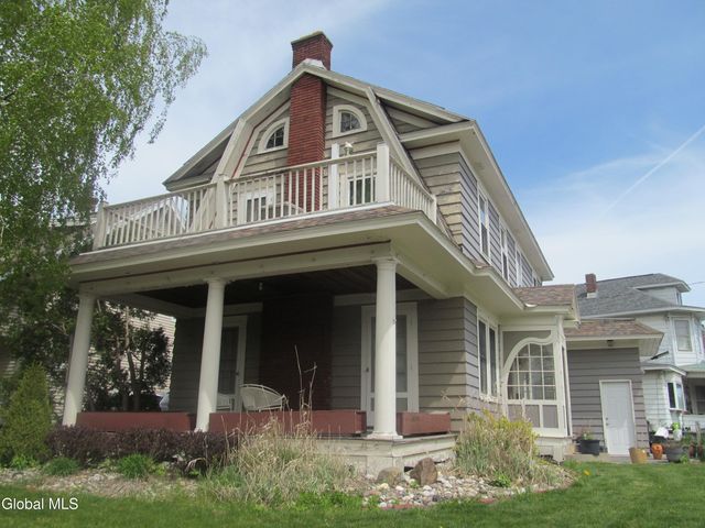 1103 Earl Avenue, Schenectady, NY 12309