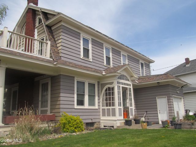 1103 Earl Avenue, Schenectady, NY 12309