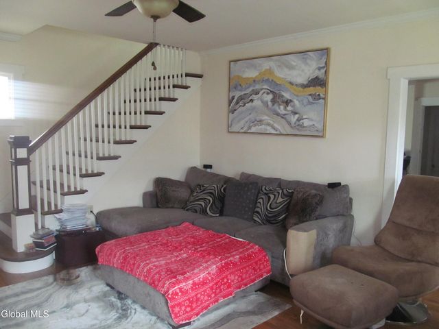 1103 Earl Avenue, Schenectady, NY 12309