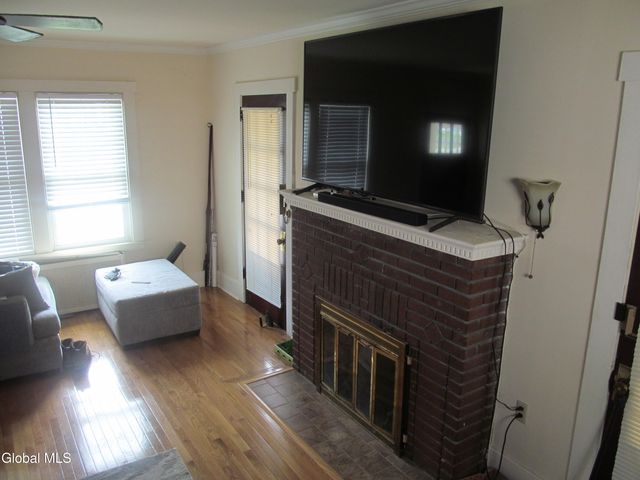 1103 Earl Avenue, Schenectady, NY 12309