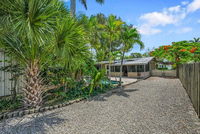 1497 SW 29th Terrace, Fort Lauderdale, FL 33312