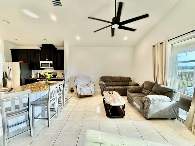 7832 RED HICKORY PLACE, Riverview, FL 33578