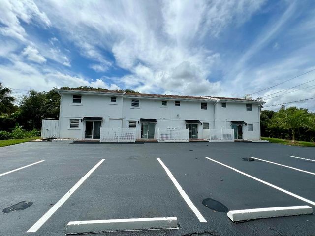 2819 SW Cornell Avenue, Palm City, FL 34990