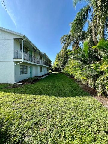 2819 SW Cornell Avenue, Palm City, FL 34990