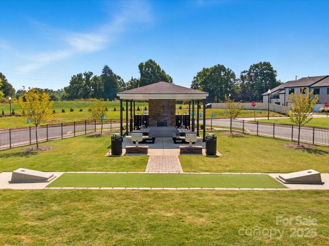 95 Seven Oaks Landing, Belmont, NC 28012