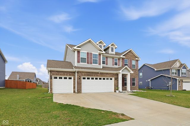 2268 Maple Stone Lane, Greenwood, IN 46143