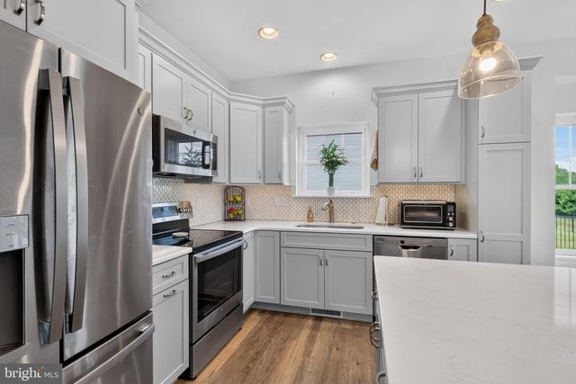 320 GREENWOOD DR, Oxford, PA 19363