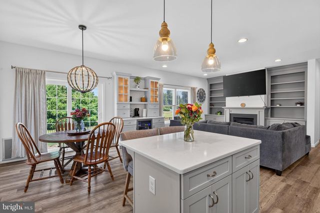 320 GREENWOOD DR, Oxford, PA 19363