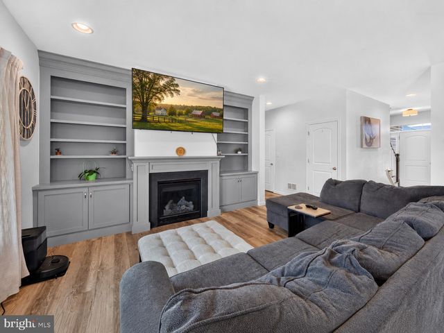 320 GREENWOOD DR, Oxford, PA 19363