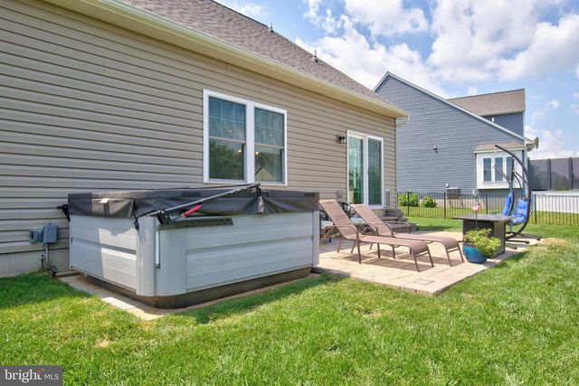 320 GREENWOOD DR, Oxford, PA 19363