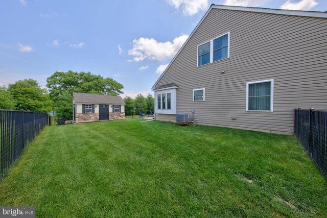 320 GREENWOOD DR, Oxford, PA 19363