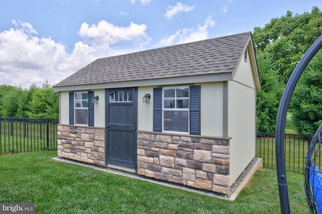 320 GREENWOOD DR, Oxford, PA 19363