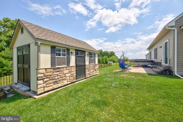 320 GREENWOOD DR, Oxford, PA 19363