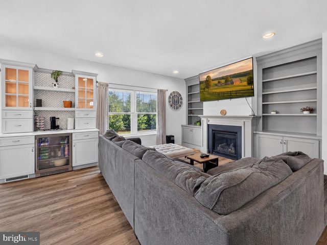 320 GREENWOOD DR, Oxford, PA 19363
