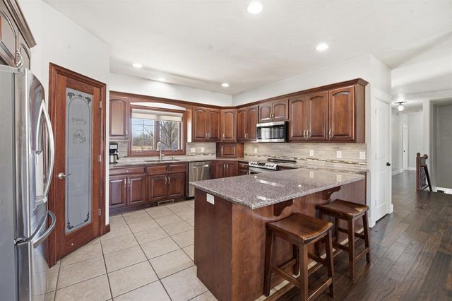 3400 W WARNER ESTATES DRIVE, Appleton, WI 54913