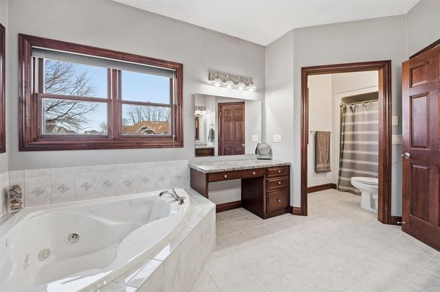 3400 W WARNER ESTATES DRIVE, Appleton, WI 54913