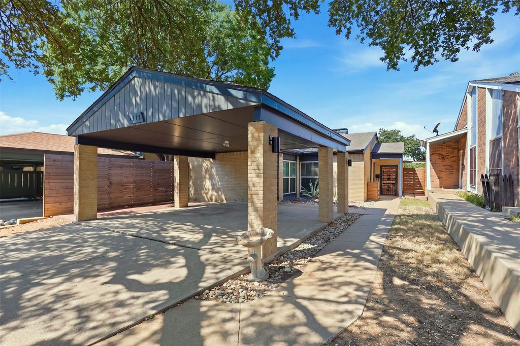 1518 El Camino Real, Euless, TX 76040 — exterior